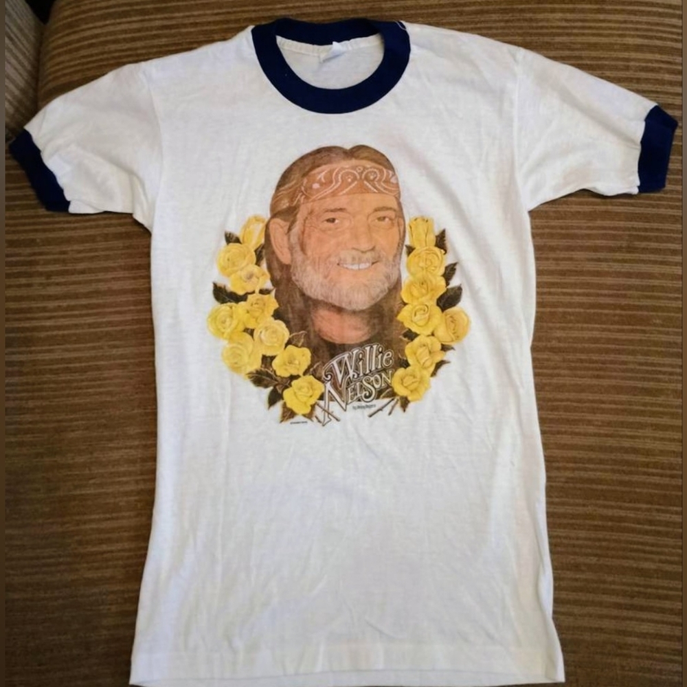 Vintage Willie Nelson Graphic T-Shirt - White and Blue